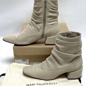 Mari Giudicelli Dune beige suede ankle boots size 37
